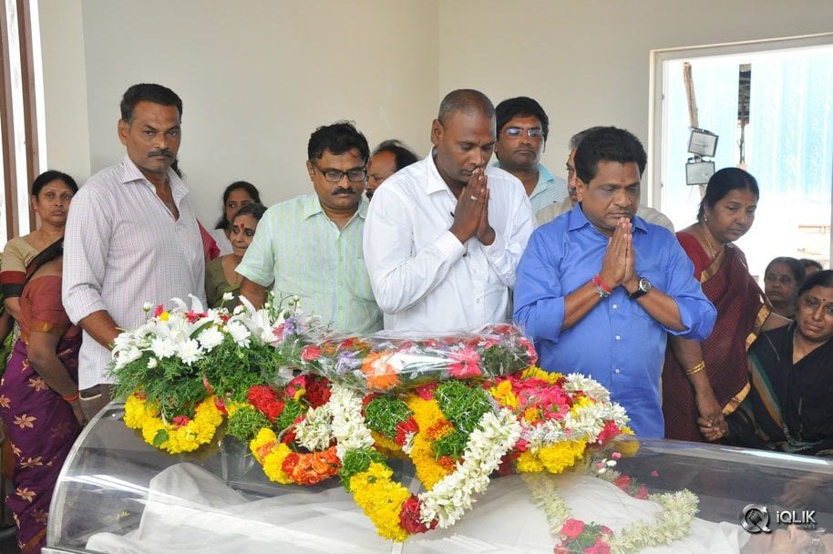 Celebs-Pay-Condolences-to-C-Narayana-Reddy